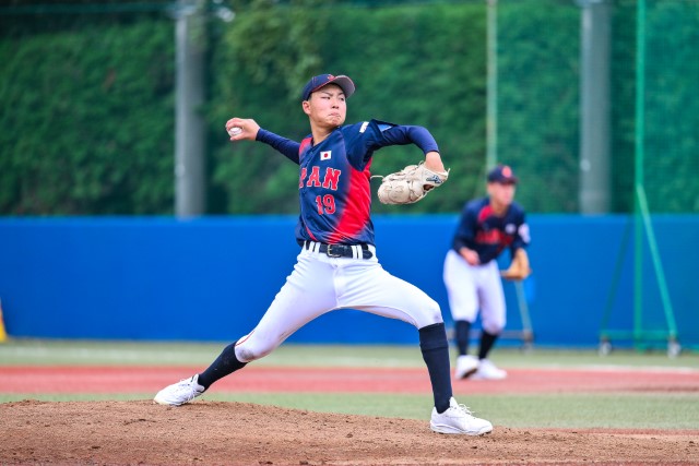 先発のマウンドに上がった岡田宗一郎(豊田リトルシニア)