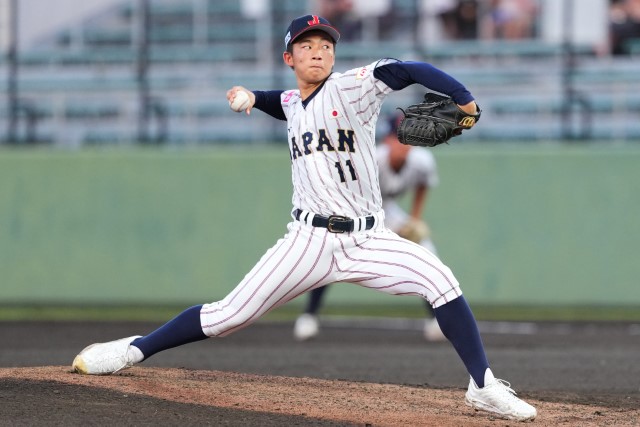 先発の森下翔太(創成館)