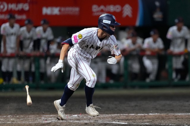 藤森海斗(明徳義塾)のヒットでチャンス拡大