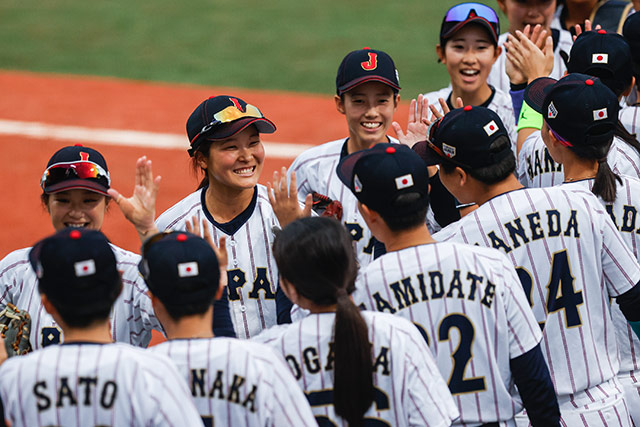 香港に勝利し無敗で決勝戦に駒を進めた